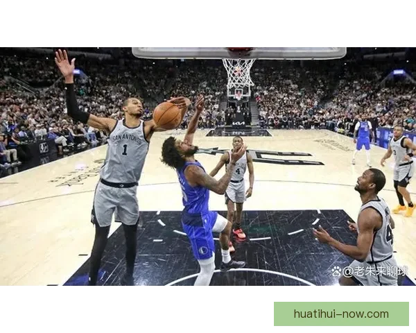 巴格利26分9助力独行侠胜开拓者弗拉格关键表现锁定胜局