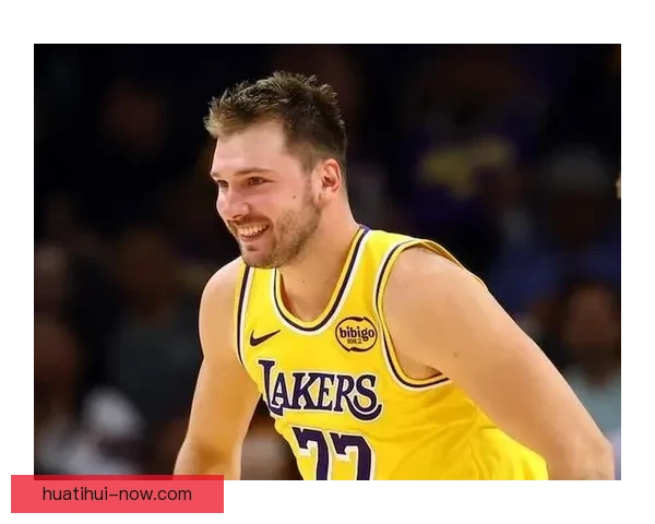 雷迪克:东契奇若持续当前表现本赛季有望赢得MVP 他是球队进攻核心 雷迪克:东契奇若持续当前表现本赛季有望赢得MVP 他是球队进攻核心